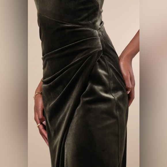 Elegant Era Olive Green Velvet One-Shoulder Maxi Dress - Picture 3 of 4